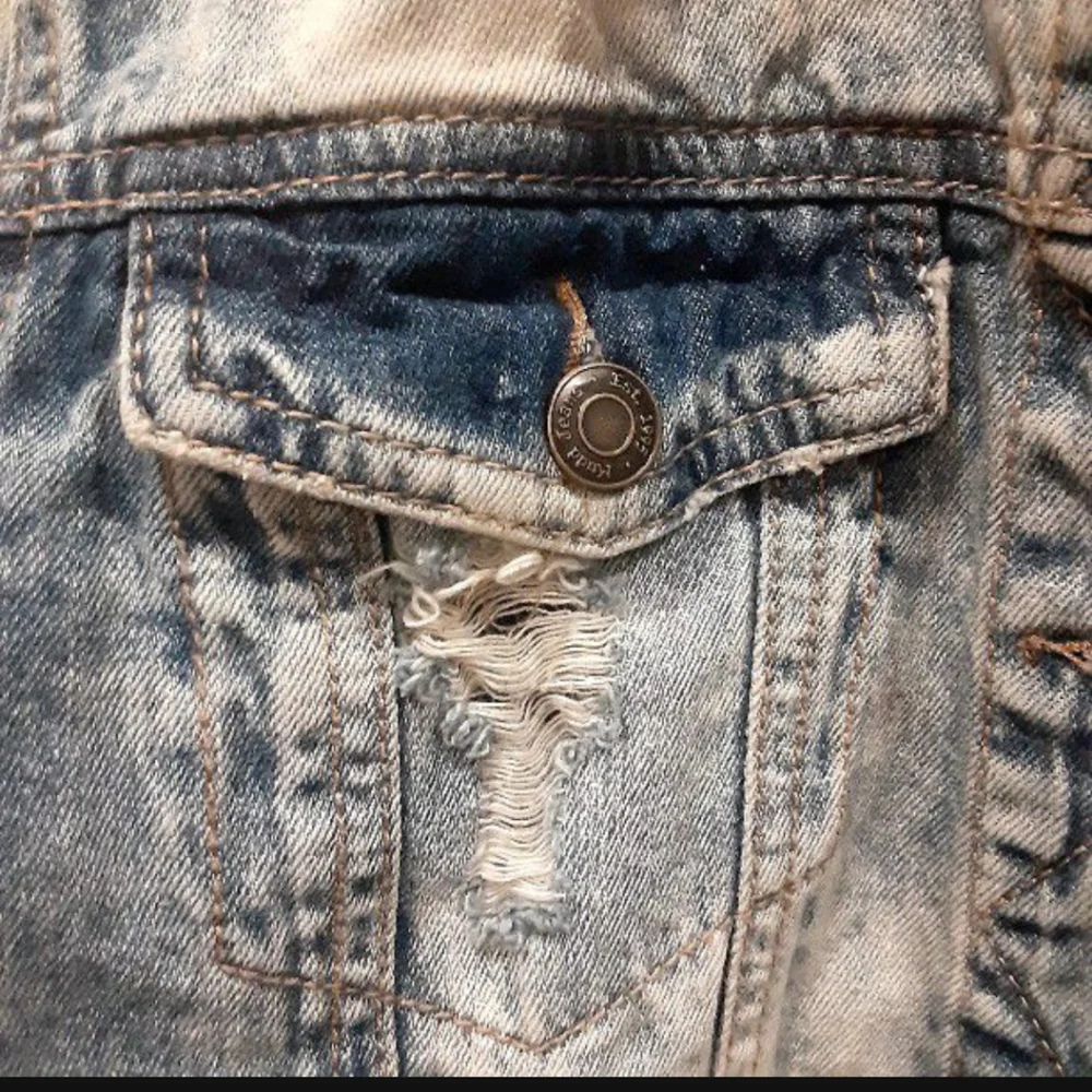 Mudd women's denim jeans destress jacket . Size large - Picture 5 of 12